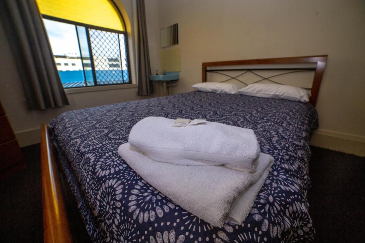 באלינה Australian Hotel מראה חיצוני תמונה