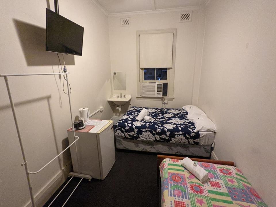 באלינה Australian Hotel מראה חיצוני תמונה