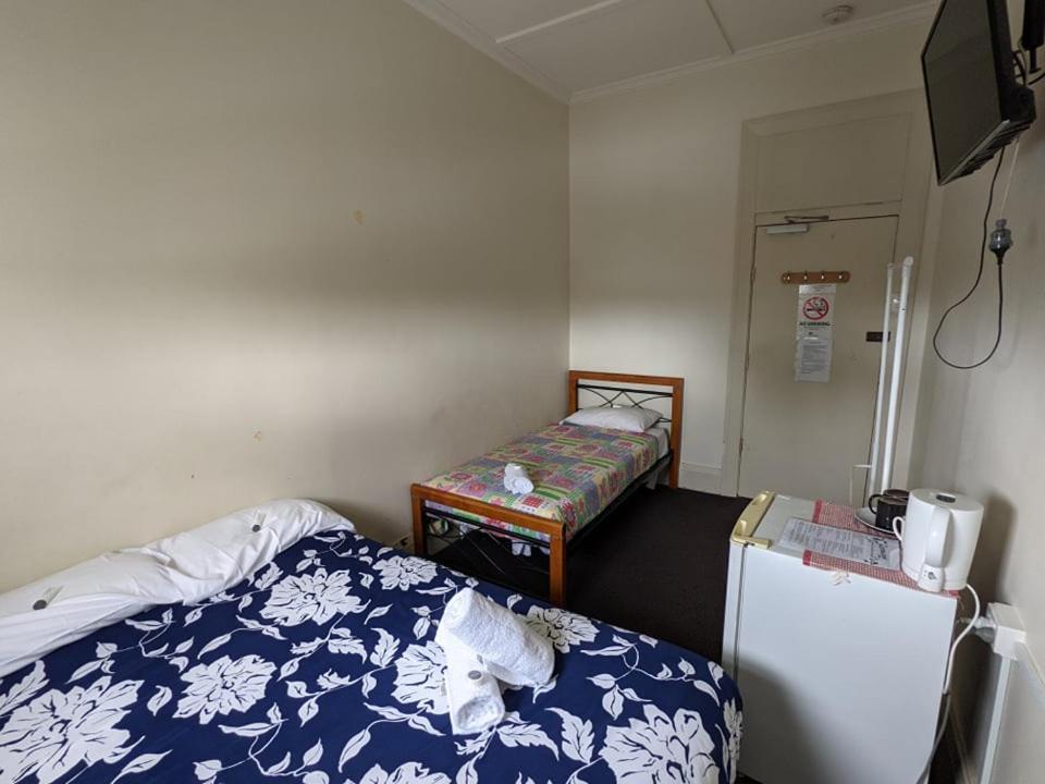 באלינה Australian Hotel מראה חיצוני תמונה